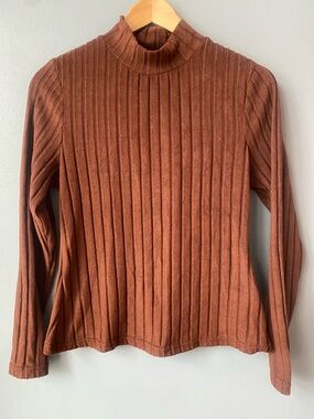 Ribbed Mock Turtleneck Sweater - Rust Brown